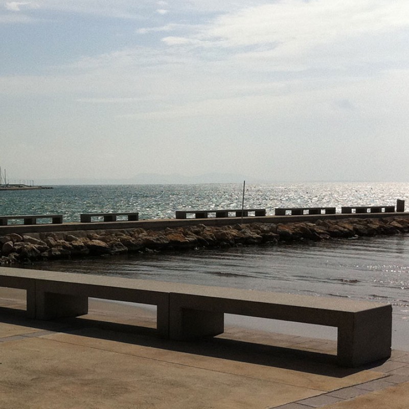 Banc de Formigó en Forma de "U"